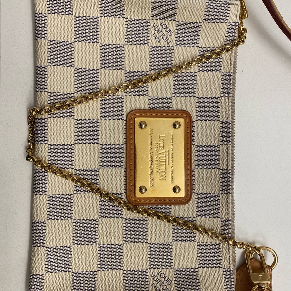 Authentic Louis Vuitton sidebag